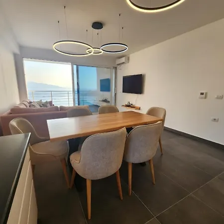Fantastic Sea View Apartment *