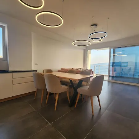 Fantastic Sea View Apartment *
